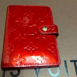 Louis Vuitton monogram Vernis red agenda/ passport/ CC. holders whit box